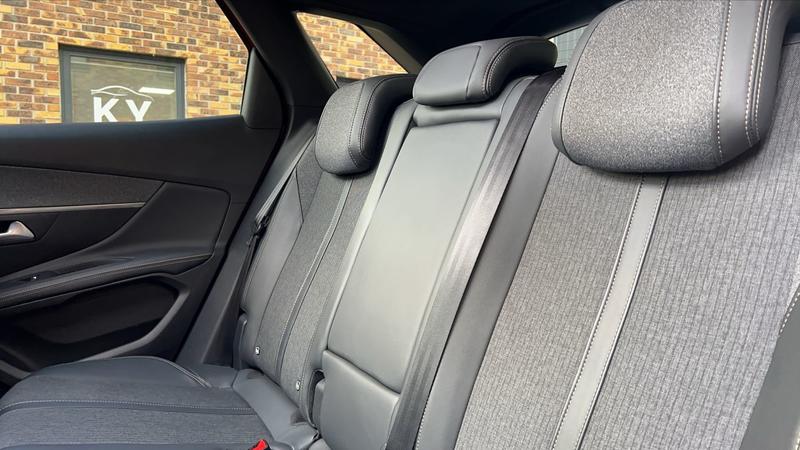 Peugeot 3008 II 1.6 PureTech 180 Eat8 Gt Line - Automatique Toit ouvrant