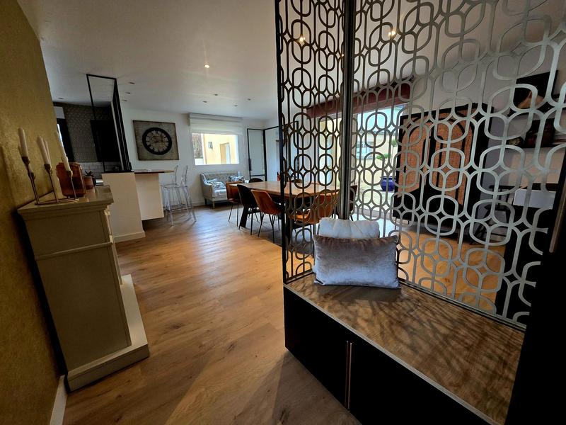 Maison contemporaine - 155 m² - 8 pièces