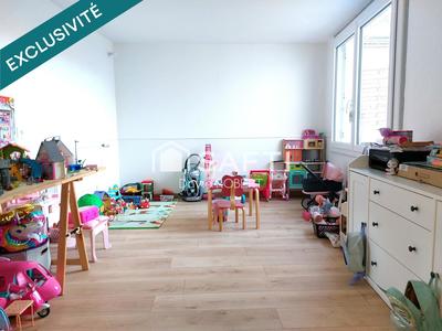 Maison - 98 m² - 5 pièces