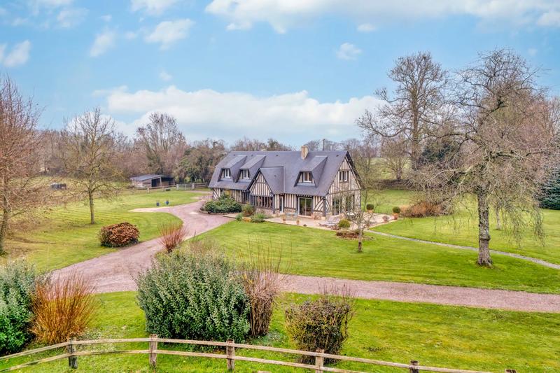 Maison - 200 m² - 7 pièces