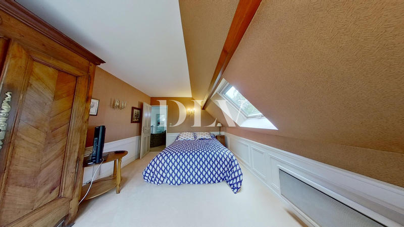 Maison - 194 m² - 6 pièces