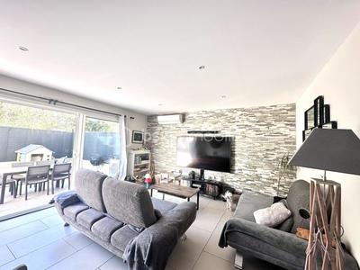 Villa - 90 m² - 4 pièces