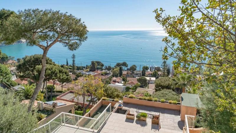 Maison - 271 m² - 7 pièces