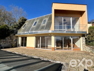Maison - 97 m² - 4 pièces