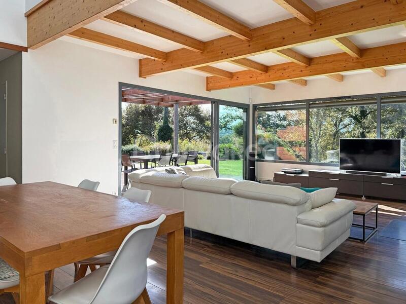 Villa - 200 m² - 7 pièces