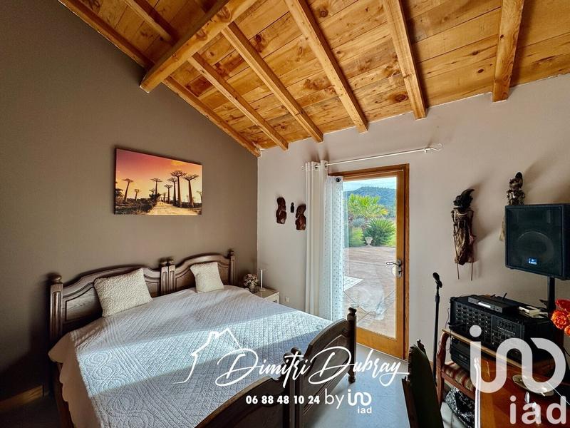 Maison - 222 m² - 7 pièces