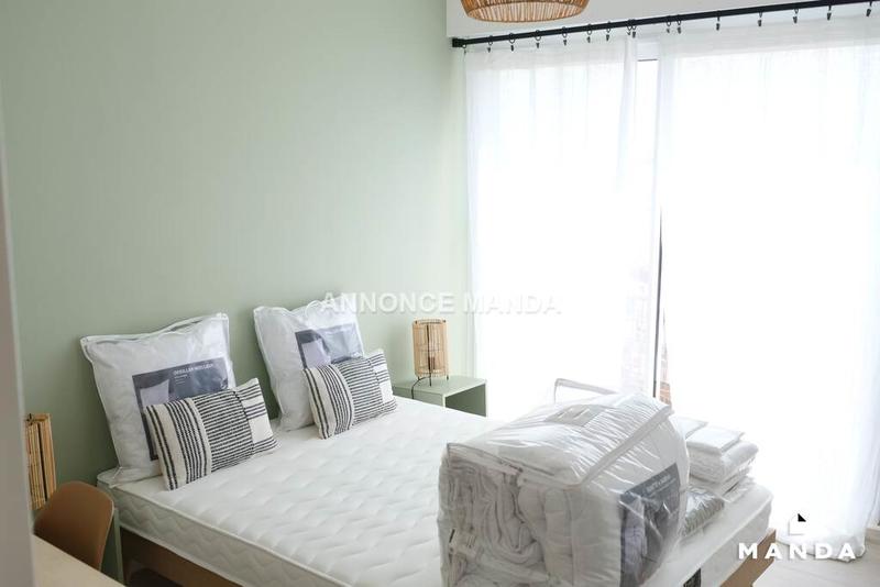 Chambre - 11 m² - 4 pièces