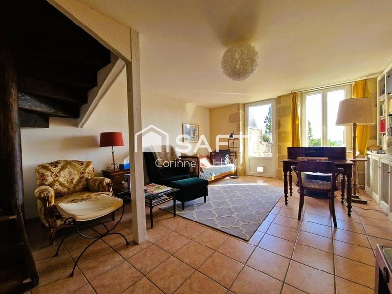 Maison - 260 m² - 10 pièces