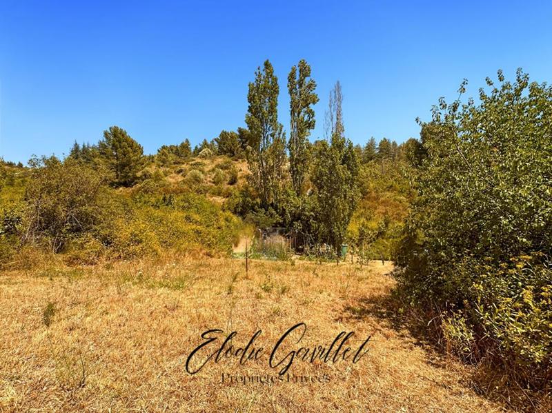 Terrain constructible - 3 070 m²