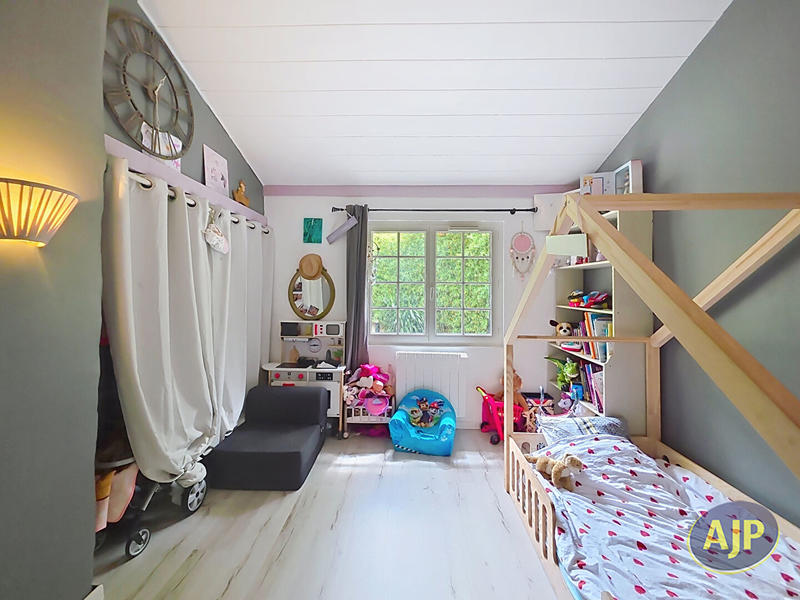 Maison - 174 m² - 7 pièces