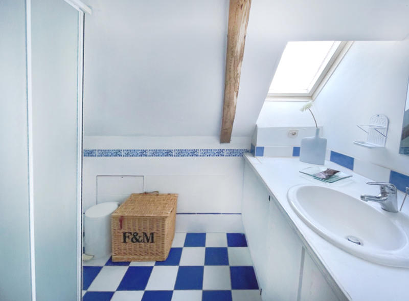 Maison - 218 m² - 12 pièces