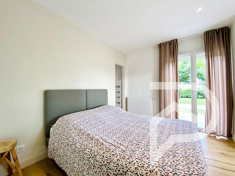 Maison - 205 m² - 8 pièces