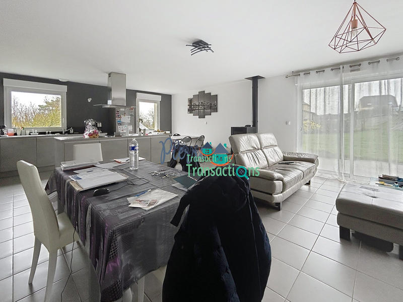 Maison - 96 m² - 5 pièces