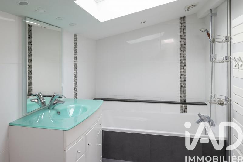 Maison - 200 m² - 7 pièces