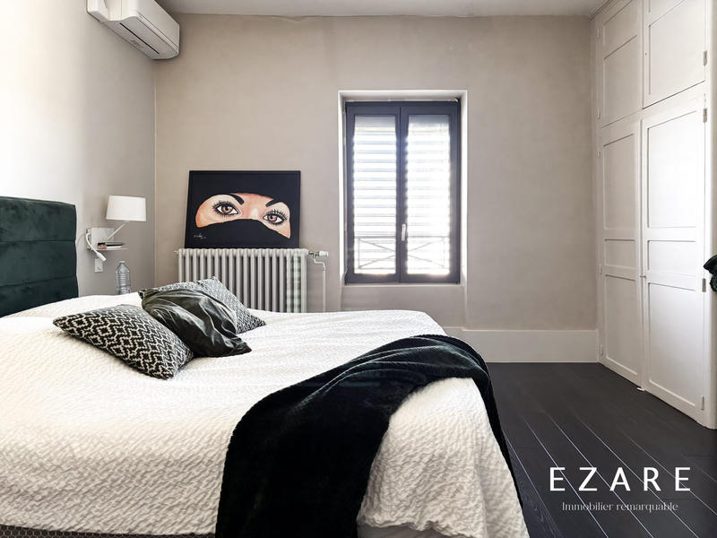 Maison - 645 m² - 23 pièces