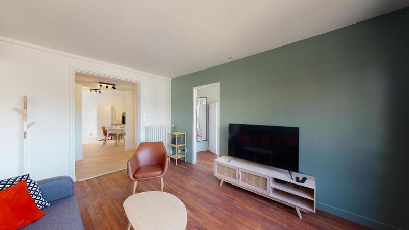 Appartement - 93 m² - 5 pièces