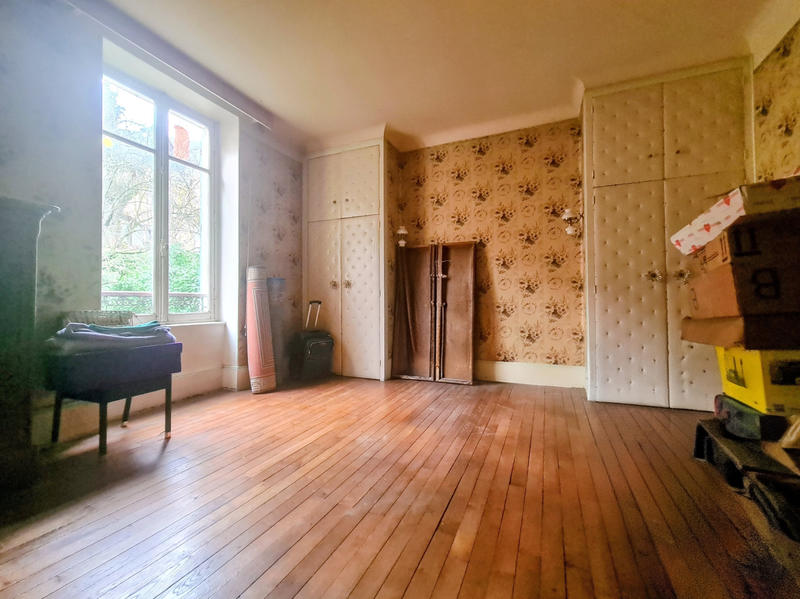 Maison - 227 m² - 10 pièces