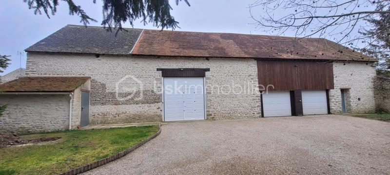 Maison en pierre - 222 m² - 9 pièces