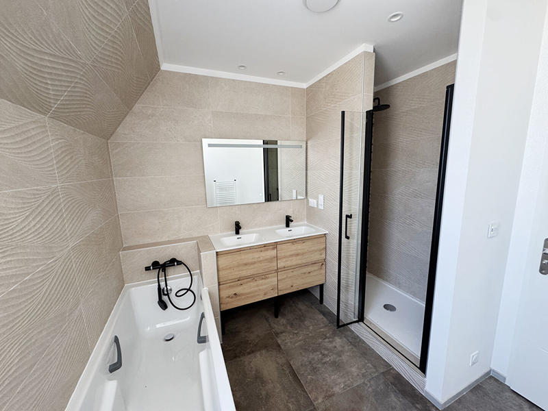 Maison - 262 m² - 11 pièces