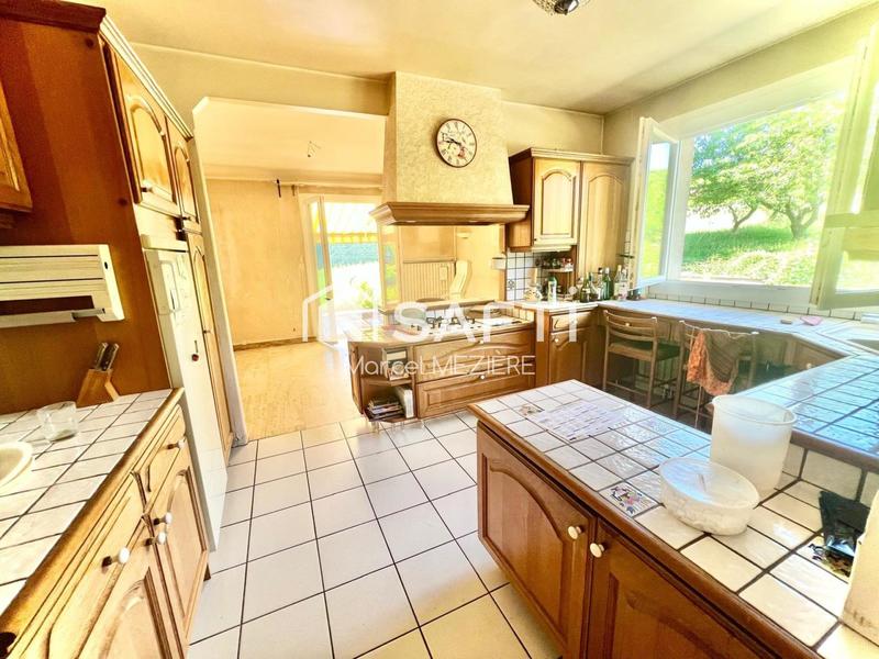 Maison - 200 m² - 8 pièces