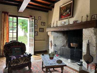 Maison - 210 m² - 8 pièces