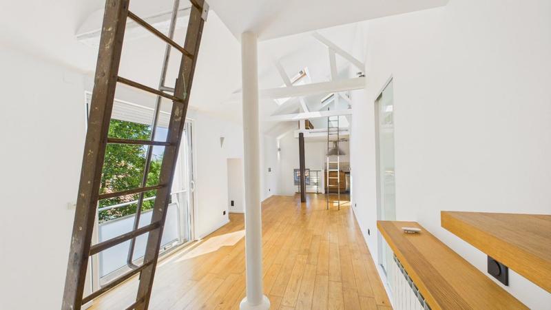 Appartement - 85 m² - 3 pièces