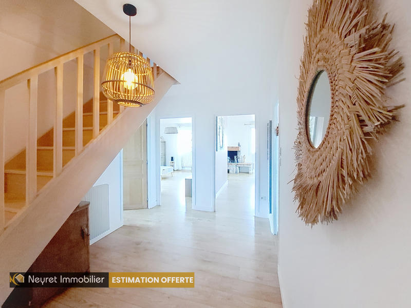 Maison - 257 m² - 8 pièces