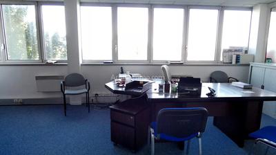 Bureau - 146 m² - 3 pièces