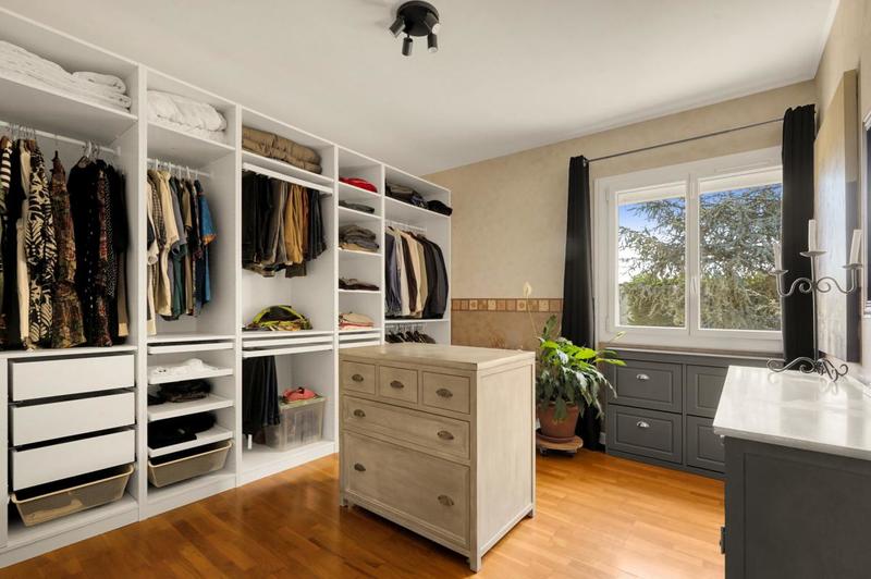 Maison - 195 m² - 7 pièces