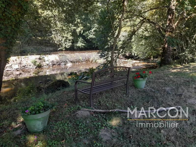 Propriété - 184 m² - 6 pièces