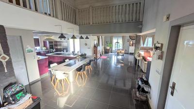 Maison - 277 m² - 7 pièces