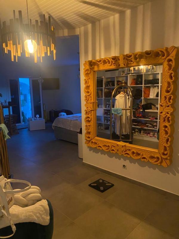 Maison - 260 m² - 7 pièces