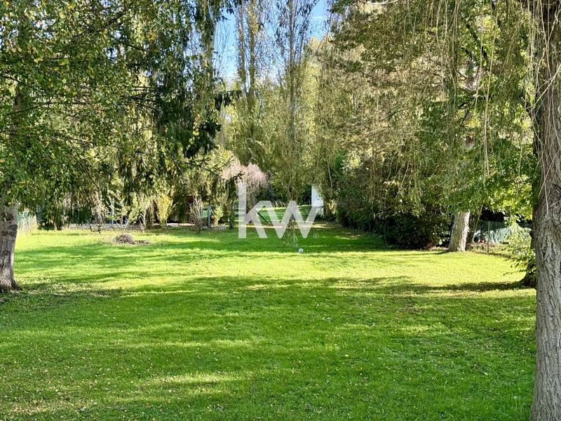 Maison - 221 m² - 7 pièces