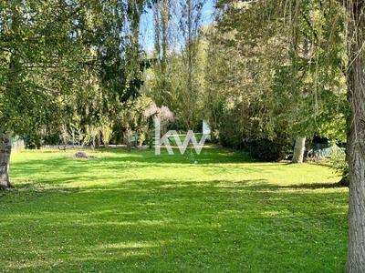 Maison - 221 m² - 7 pièces