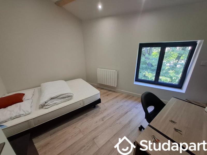 Chambre - 10 m² - 1 pièce