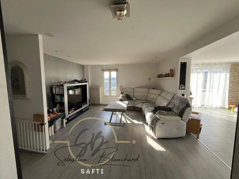 Maison - 222 m² - 9 pièces