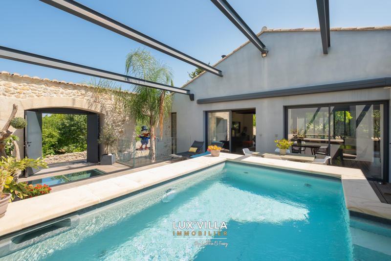 Mas - 210 m² - 5 pièces