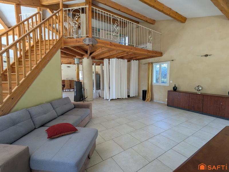 Maison - 327 m² - 7 pièces