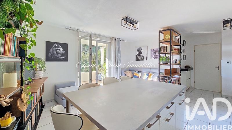 Appartement - 60 m² - 3 pièces