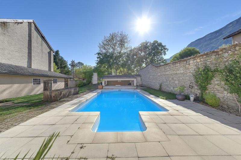 Maison traditionnelle - 133 m² - 7 pièces