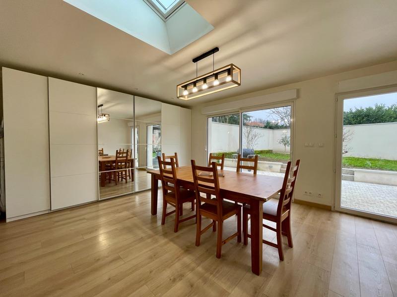 Maison - 143 m² - 5 pièces