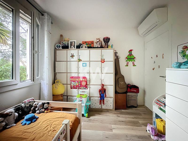 Appartement - 92 m² - 4 pièces