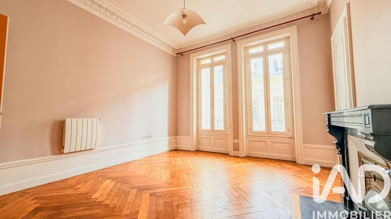 Appartement - 85 m² - 3 pièces
