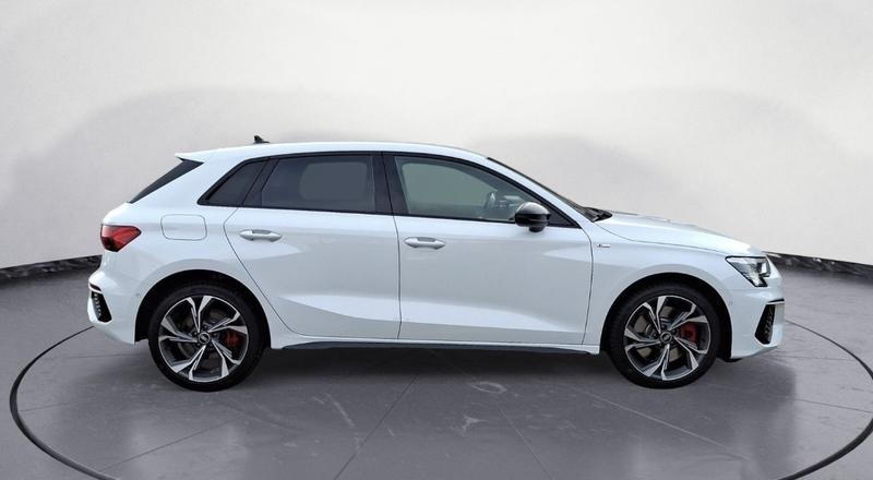 Audi A3 sportback 45 TFSIe s-Line 245 Hybride Rechargeable / Camera de Recul Apple Carplay Android Auto Regulateur Distance Keyless Jantes 18 Coffre Elec