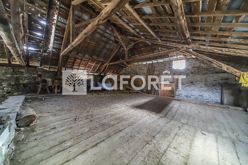 Maison - 550 m² - 12 pièces