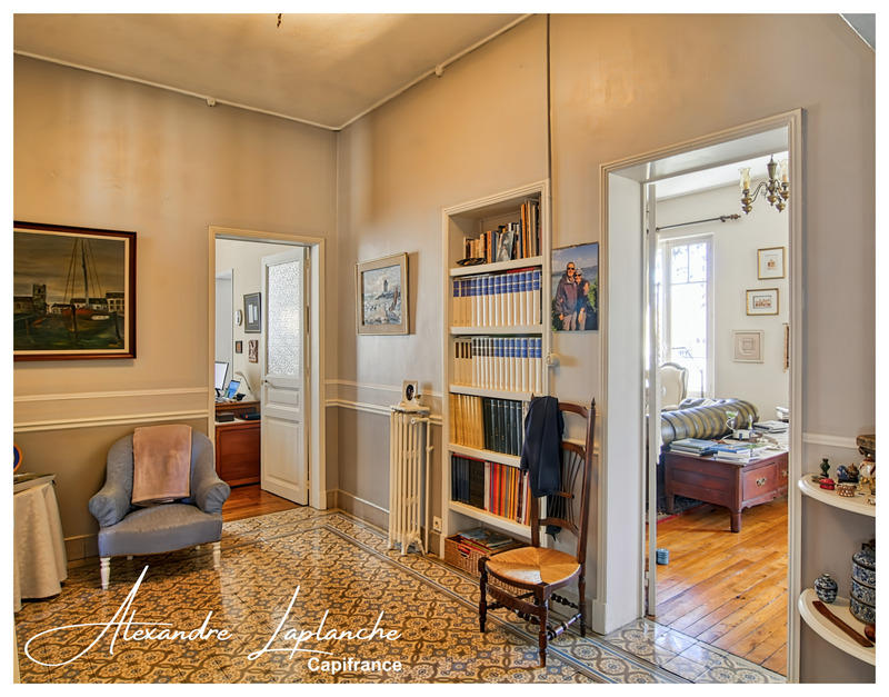 Maison bourgeoise - 217 m² - 10 pièces