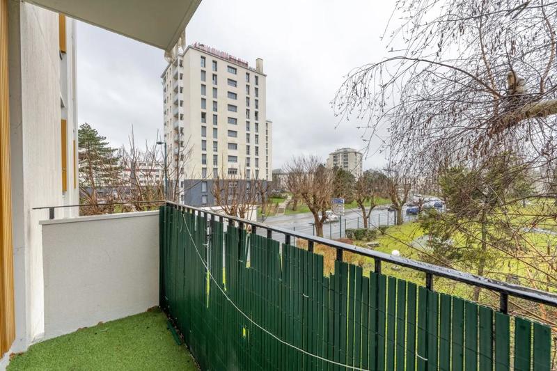 Appartement - 94 m² - 5 pièces