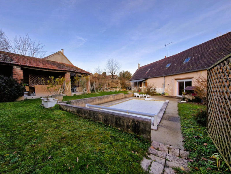 Maison - 210 m² - 9 pièces