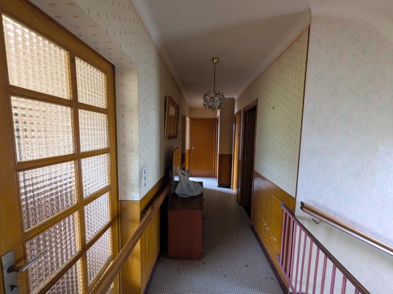 Maison - 250 m² - 7 pièces