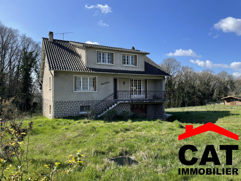 Maison traditionnelle - 210 m² - 6 pièces